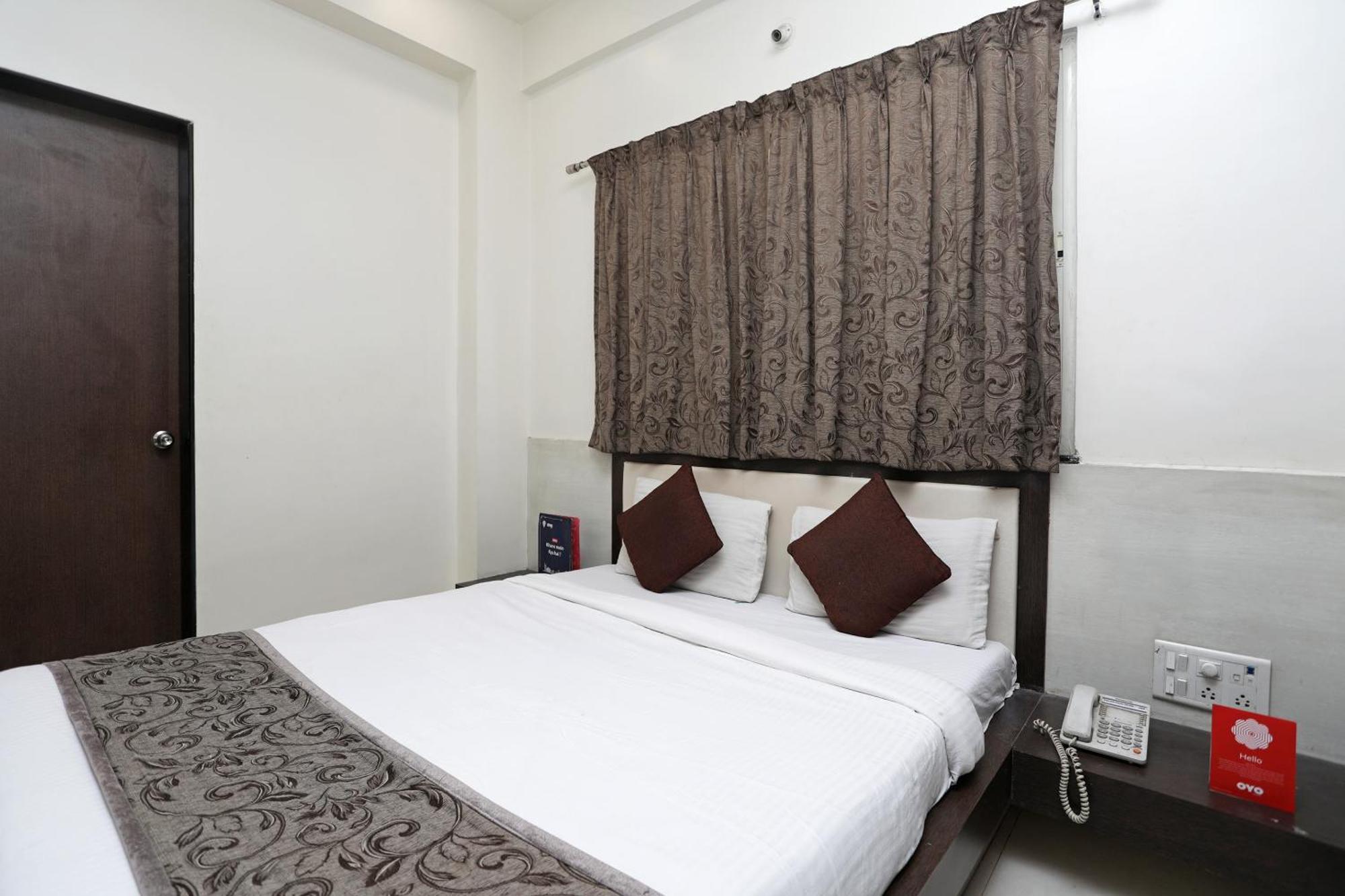 Hotel O Everest Inn Hotel Pune Esterno foto